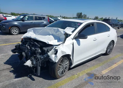 2022 Kia Forte Gt-Line из США, поврежденный, VIN 3KPF54AD6NE484646